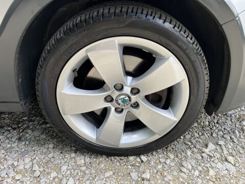 Skoda Roomster ROOMSTER SCOUT 1.9 TDI 5 DR. 16