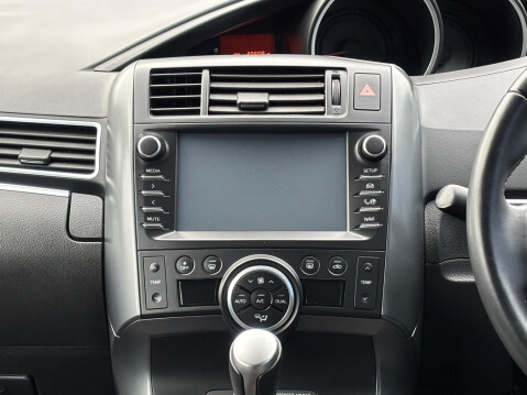 Toyota Verso VALVEMATIC ICON 17