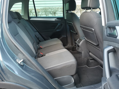 Volkswagen Tiguan MATCH TSI EVO DSG 28