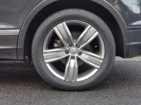 Volkswagen Tiguan MATCH TSI EVO DSG 29