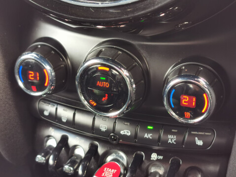 Mini Convertible COOPER EXCLUSIVE 21