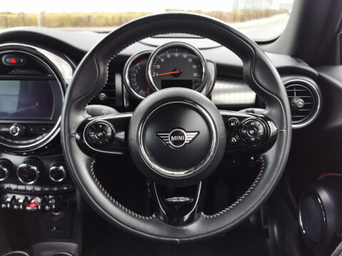 Mini Convertible COOPER EXCLUSIVE 15