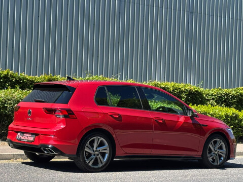 Volkswagen Golf R-LINE TSI 6