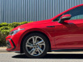 Volkswagen Golf R-LINE TSI 9
