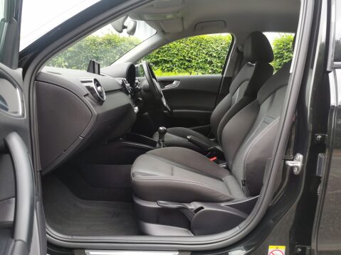 Audi A1 SPORTBACK TFSI SPORT NAV 16