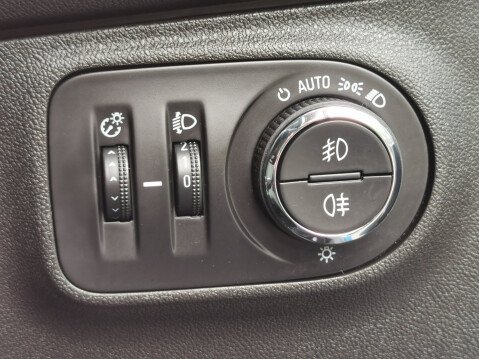 Vauxhall Corsa GRIFFIN S/S 25