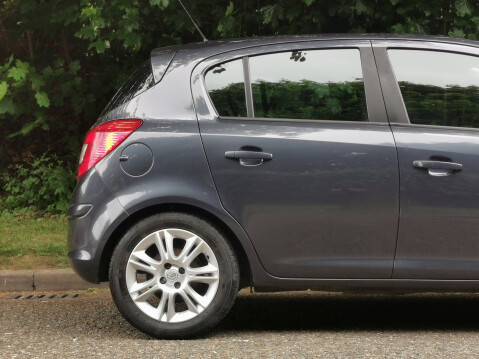 Vauxhall Corsa DESIGN 16V TWINPORT 10