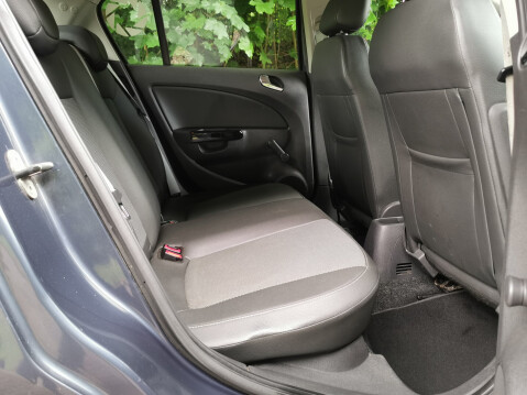 Vauxhall Corsa DESIGN 16V TWINPORT 25