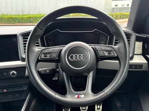 Audi A1 SPORTBACK TFSI S LINE 14