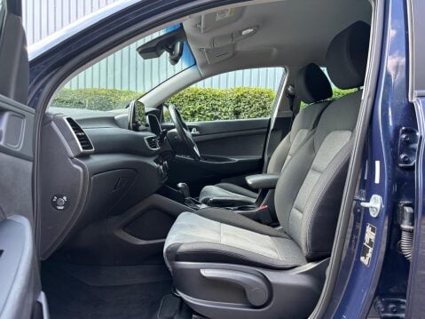 Hyundai TUCSON T-GDI SE NAV 15