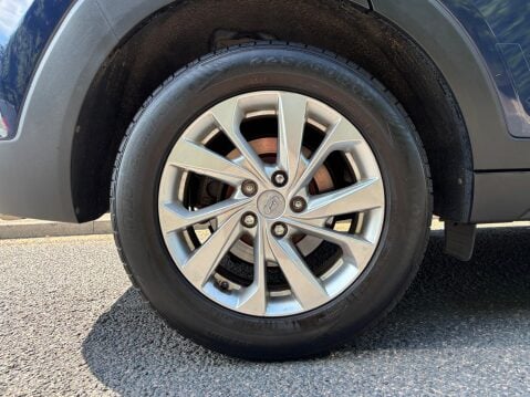 Hyundai TUCSON T-GDI SE NAV 9