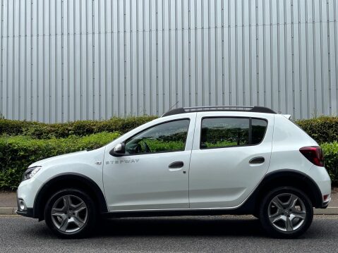Dacia Sandero Stepway ESSENTIAL TCE 4