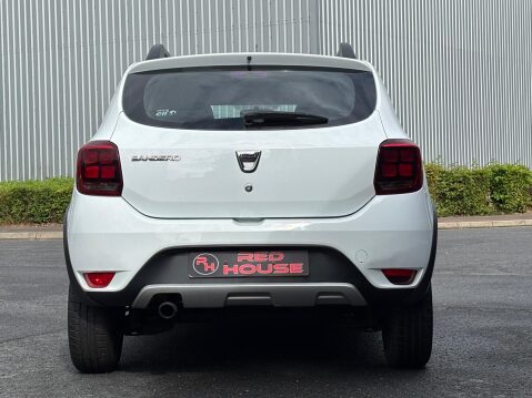 Dacia Sandero Stepway ESSENTIAL TCE 7