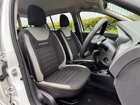 Dacia Sandero Stepway ESSENTIAL TCE 13