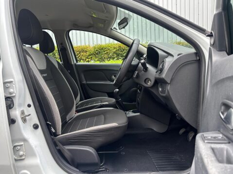 Dacia Sandero Stepway ESSENTIAL TCE 12