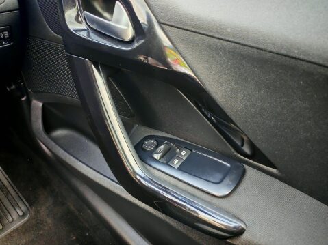 Peugeot 208 1.2 VTi PureTech Style Euro 6 5dr 23