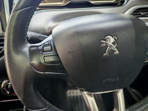 Peugeot 208 1.2 VTi PureTech Style Euro 6 5dr 25