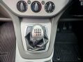 Ford Kuga 2.0 TDCi Zetec 2WD Euro 4 5dr 9