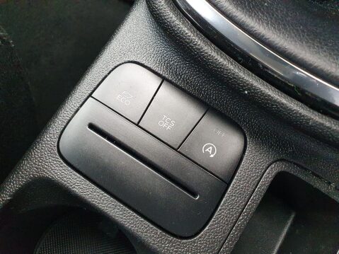 Ford Fiesta 1.1 Ti-VCT Zetec Euro 6 (s/s) 5dr 17