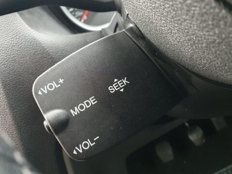 Ford Focus 1.8 Zetec 5dr 9