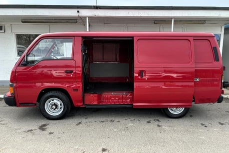 Nissan Urvan E24 2.0 P Panel Van - Very Low Miles - Rare Classic Commercial 8