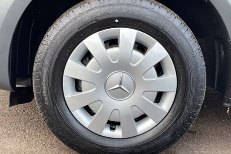 Mercedes-Benz Sprinter 314 Cdi L2 H2 Premium with Sat Nav 38