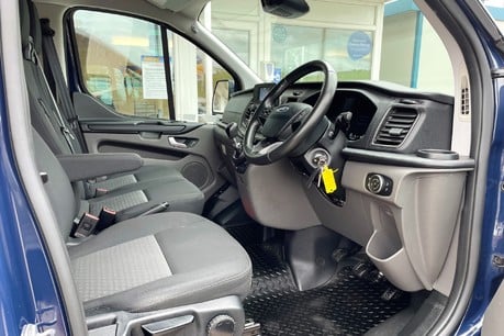 Ford Transit Custom 320 Trend L1 H2 130 ps with Air Con & Rear Camera 21
