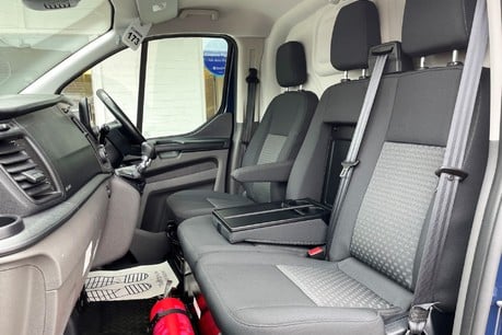 Ford Transit Custom 320 Trend L1 H2 130 ps with Air Con & Rear Camera 32