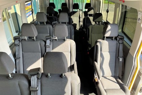 Ford Transit 460 Trend L4 H3 Bus 17 Seater 32