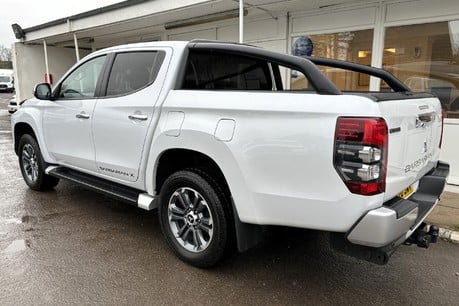 Mitsubishi L200 DI-D Barbarian X Double Cab with Roller Shutter 6