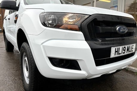 Ford Ranger XL 4x4 160 ps Double Cab Tdci - with Air Con & Canopy 23