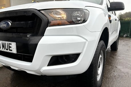 Ford Ranger XL 4x4 160 ps Double Cab Tdci - with Air Con & Canopy 22