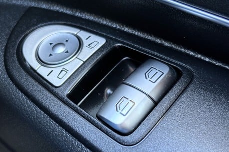 Mercedes-Benz Vito 119 Bluetec Tourer 7g Tronic Select 9 Seater - No VAT 44