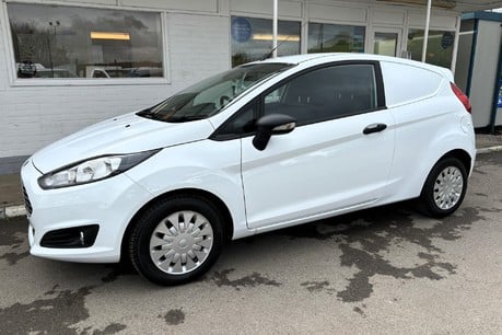 Ford Fiesta Econetic 95 ps Tdci with Air Conditioning 1