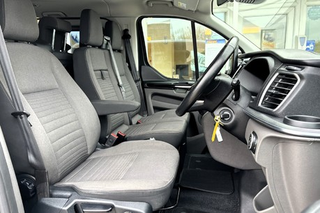 Ford Tourneo Custom 320 L2 Titanium 130ps 9 Seater - Rear Camera 33