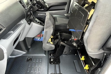 Vauxhall Vivaro L1H1 3100 180 ps Elite Panel Van - Automatic 20