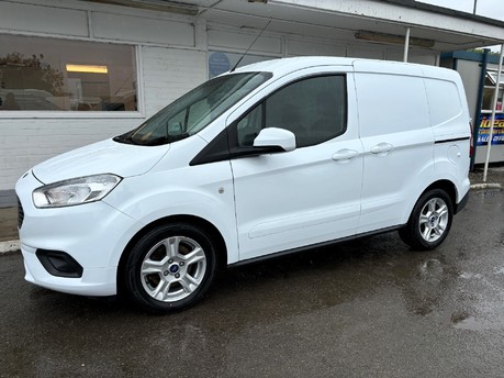 Ford Transit Courier Limited 100 ps Panel Van - Sat Nav