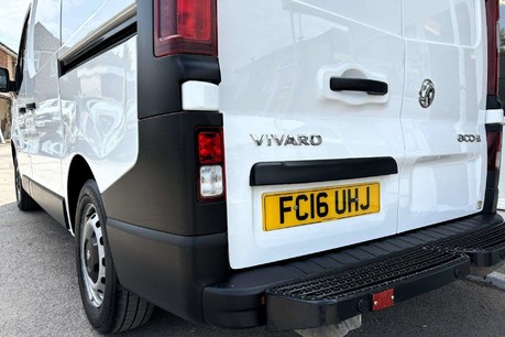 Vauxhall Vivaro 2900 CDTi Panel Van - Ex BT - Twin Side Doors 27