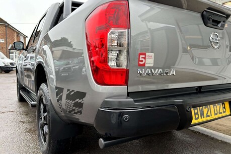 Nissan Navara 2.3 Navara N-Guard dCi Auto 4WD with Roller Shutter 27