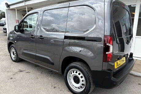 Vauxhall Combo 1.5 2300 Dynamic TD Panel Van with Air Con 6