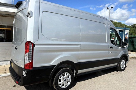 Ford Transit 310 L2 H2 130 ps Limited Selectshift Auto 3