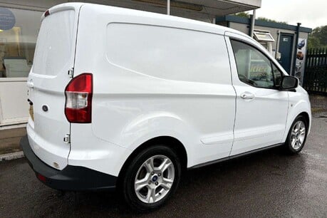 Ford Transit Courier 1.0 Ecoboost Limited - Sat Nav 3