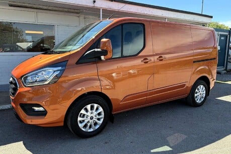 Ford Transit Custom 280 L1 Limited 130 ps Panel Van 1