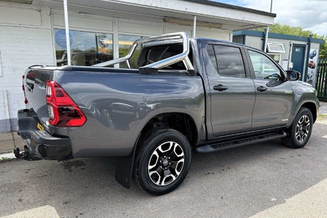 Toyota Hilux Invincible D-4D 4WD Double Cab Auto with Roller Shutter 3