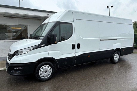 Iveco Daily 35S16B Xlwb Business Pack Panel Van - Auto 1