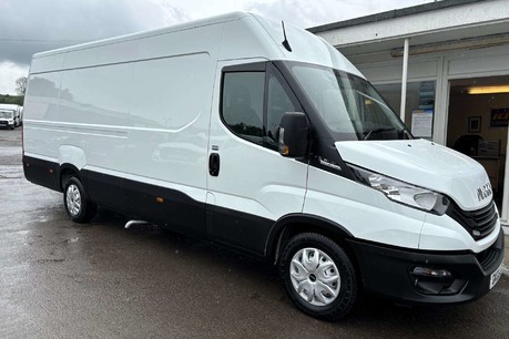 Iveco Daily 35S16B Xlwb Business Pack Panel Van - Auto 5