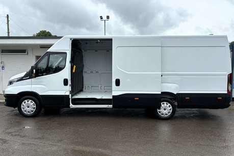 Iveco Daily 35S16B Xlwb Business Pack Panel Van - Auto 9