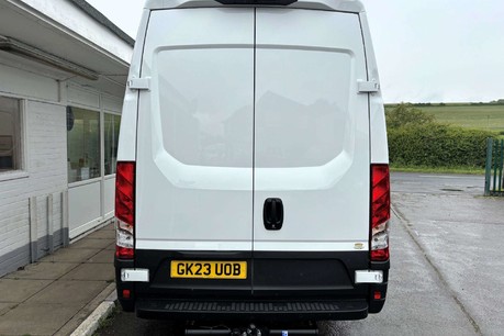 Iveco Daily 35S16B Xlwb Business Pack Panel Van - Auto 13