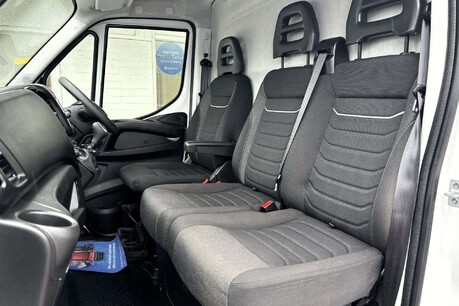 Iveco Daily 35S16B Xlwb Business Pack Panel Van - Auto 30