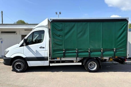 Mercedes-Benz Sprinter 519 V6 Cdi Curtain Side Truck - Automatic 8